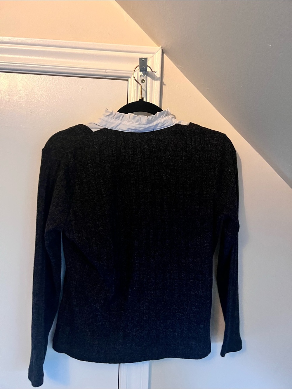 Charcoal Ribbed with White Ruffle Collar - Picture 3 of 3